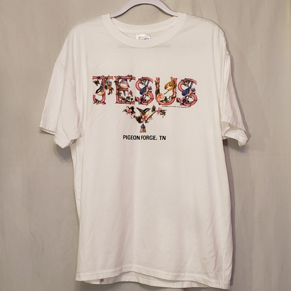 ❤Hanes Jesus Pigeon Forge TN, Tee❤ - Picture 2 of 4